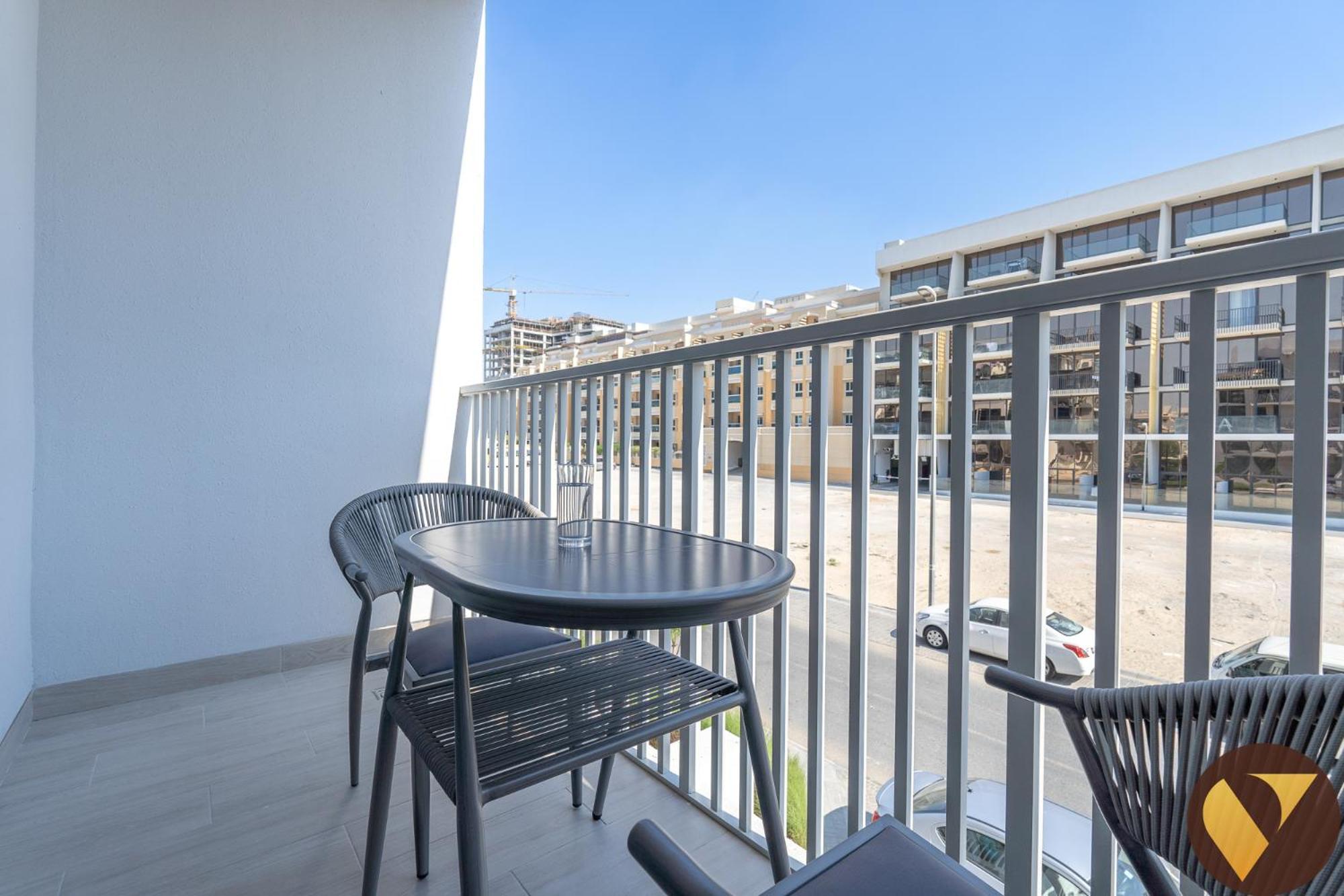 Vogue Luma22 Jvc 5 Mins Circle Mall & 12 Mins Emirates Mall Apartment *