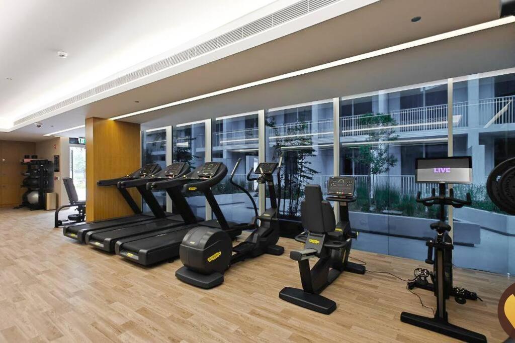 Vogue Luma22 Jvc 5 Mins Circle Mall & 12 Mins Emirates Mall Dubai