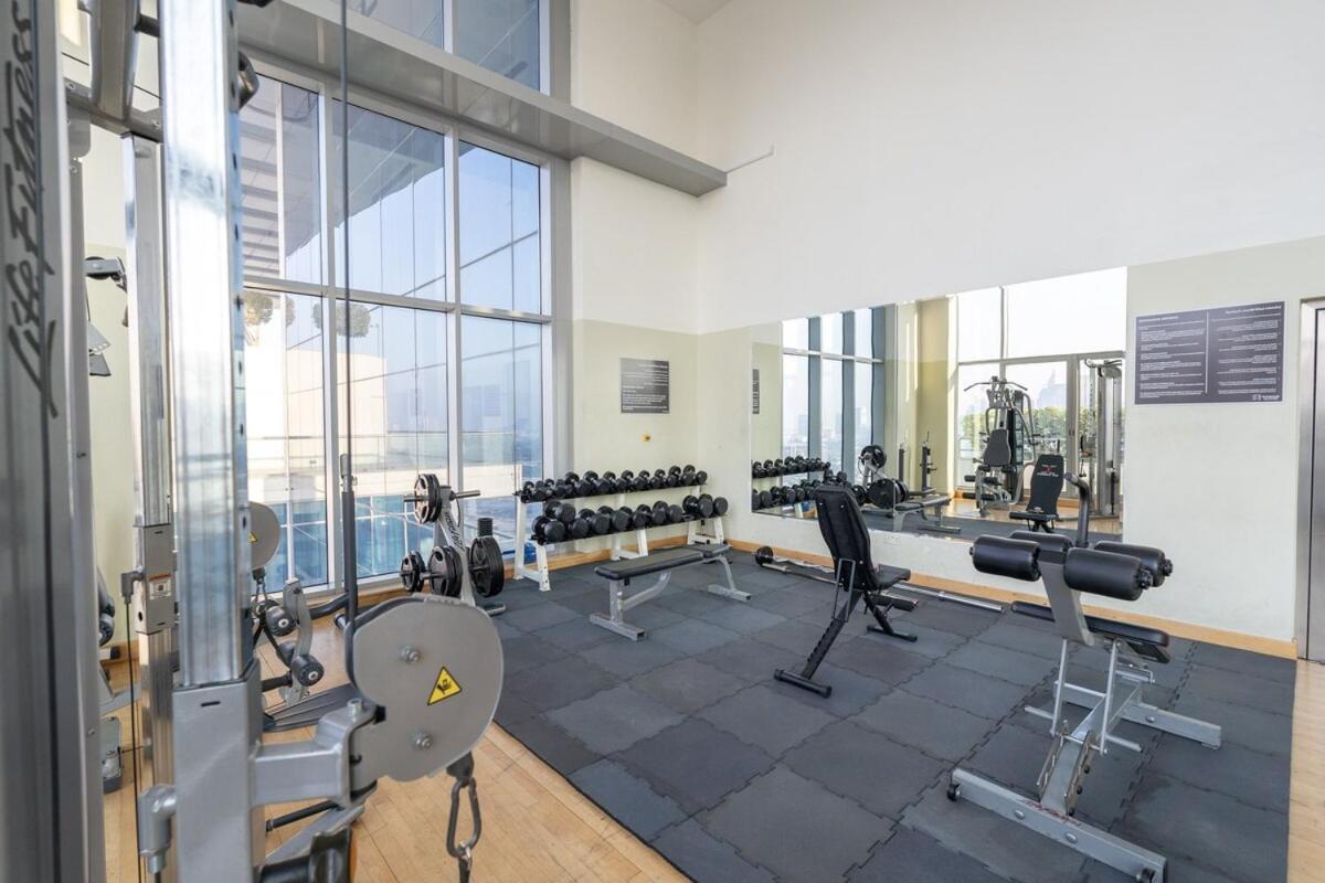 Awesome 1-bedroom Perfect For 4 In Business Bay Apartment *