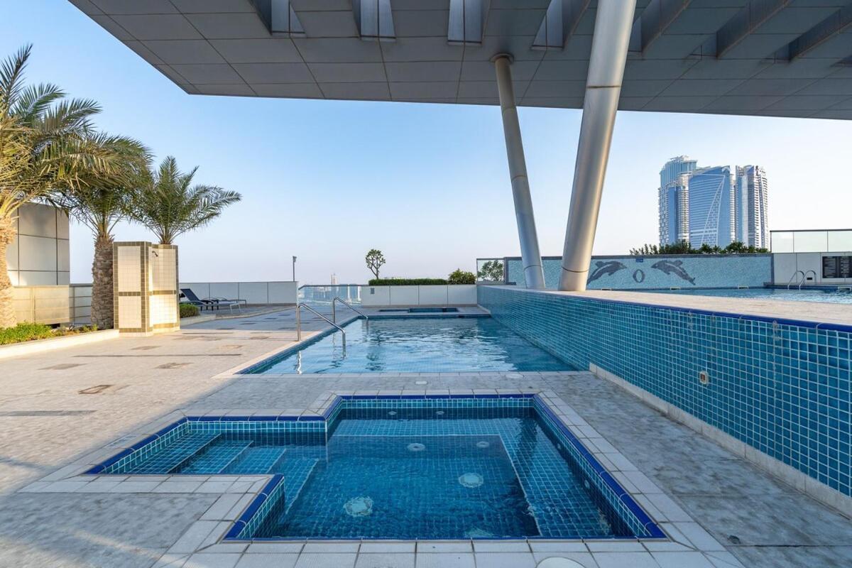Awesome 1-bedroom Perfect For 4 In Business Bay Apartment Dubai