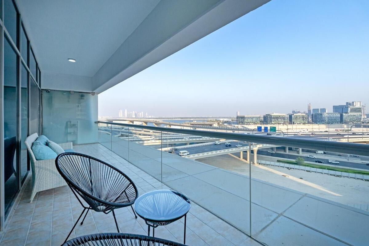 Awesome 1-bedroom Perfect For 4 In Business Bay Apartment Dubai