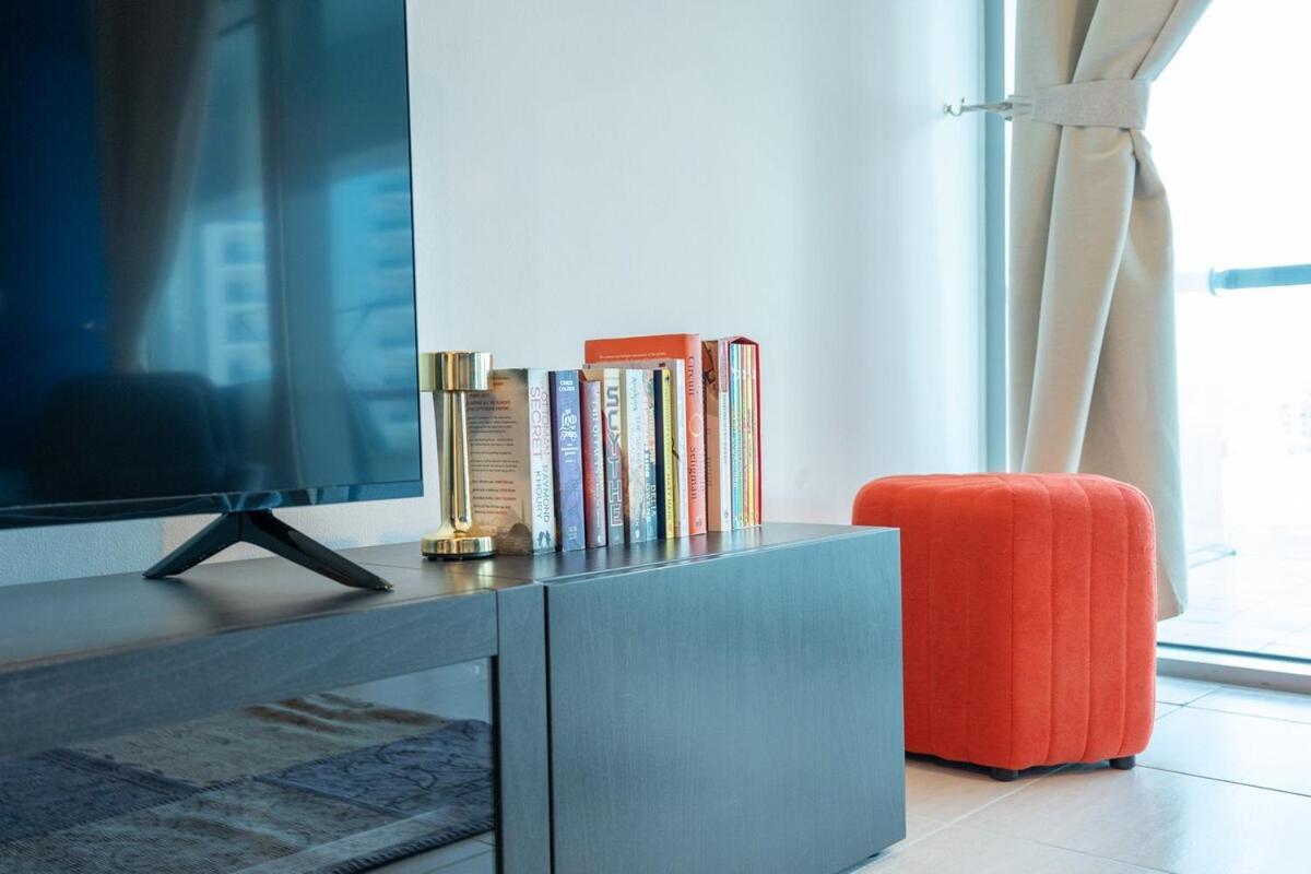 Awesome 1-bedroom Perfect For 4 In Business Bay Apartment Dubai
