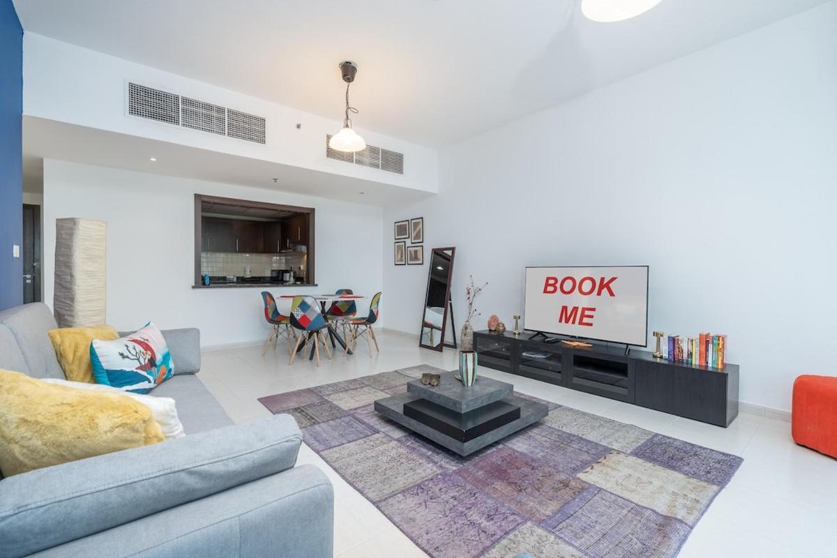 Awesome 1-bedroom Perfect For 4 In Business Bay Dubai