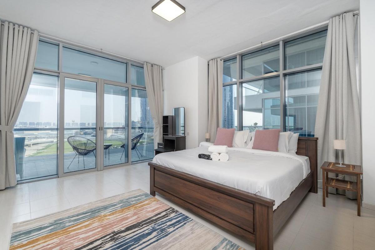 Awesome 1-bedroom Perfect For 4 In Business Bay Apartment Dubai