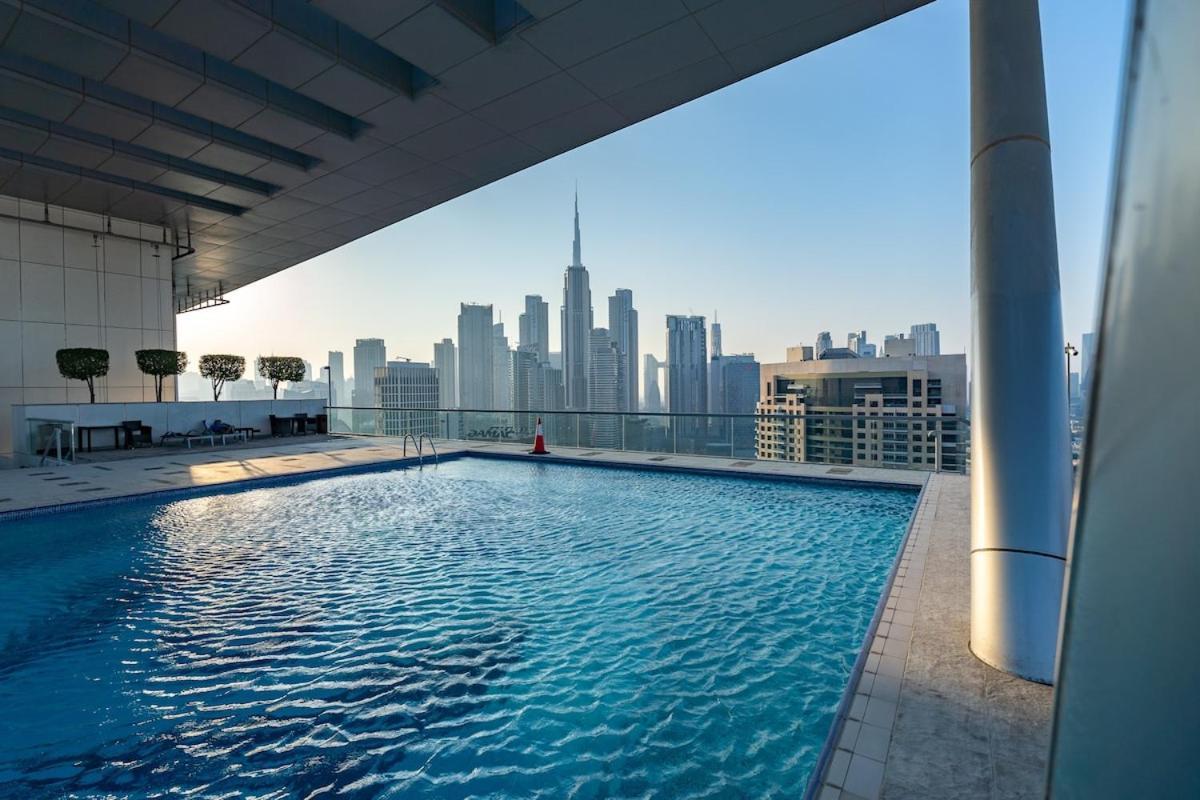 Awesome 1-bedroom Perfect For 4 In Business Bay *
