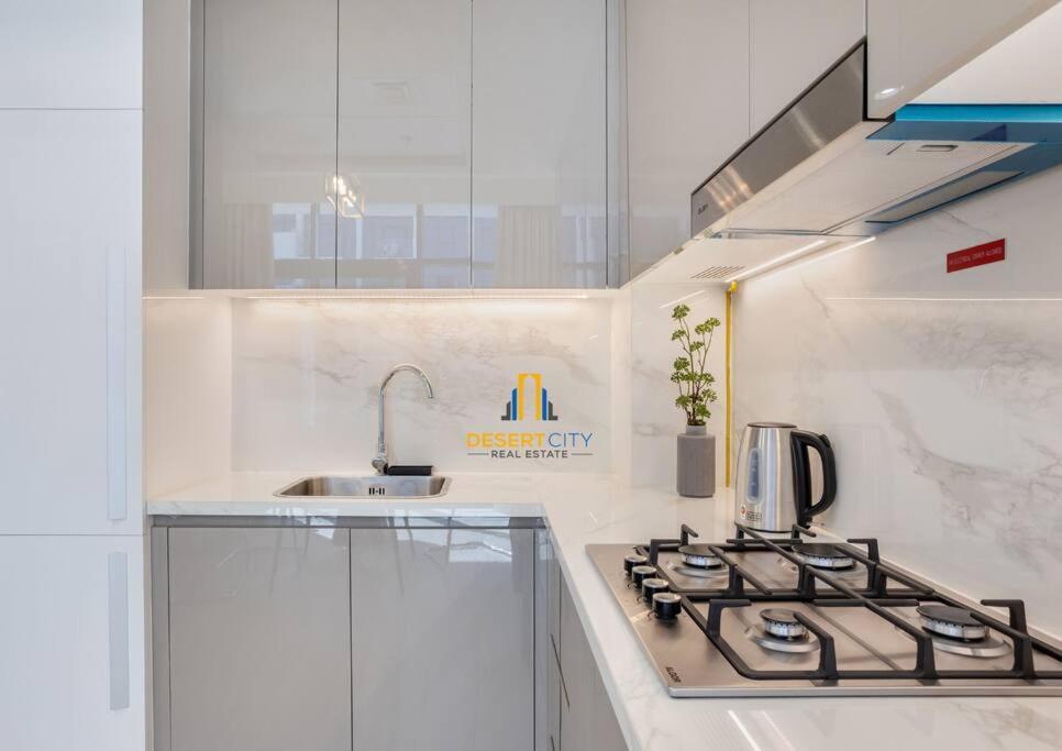 Apartment Fully Furnished One Bed In Meydan, Hosted By Desert