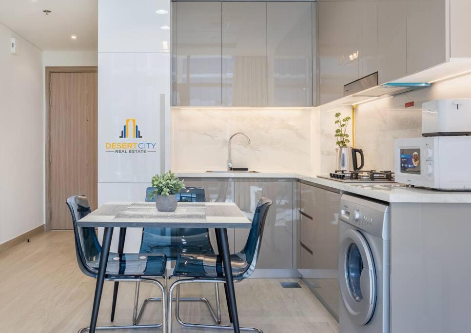 Fully Furnished One Bed In Meydan, Hosted By Desert