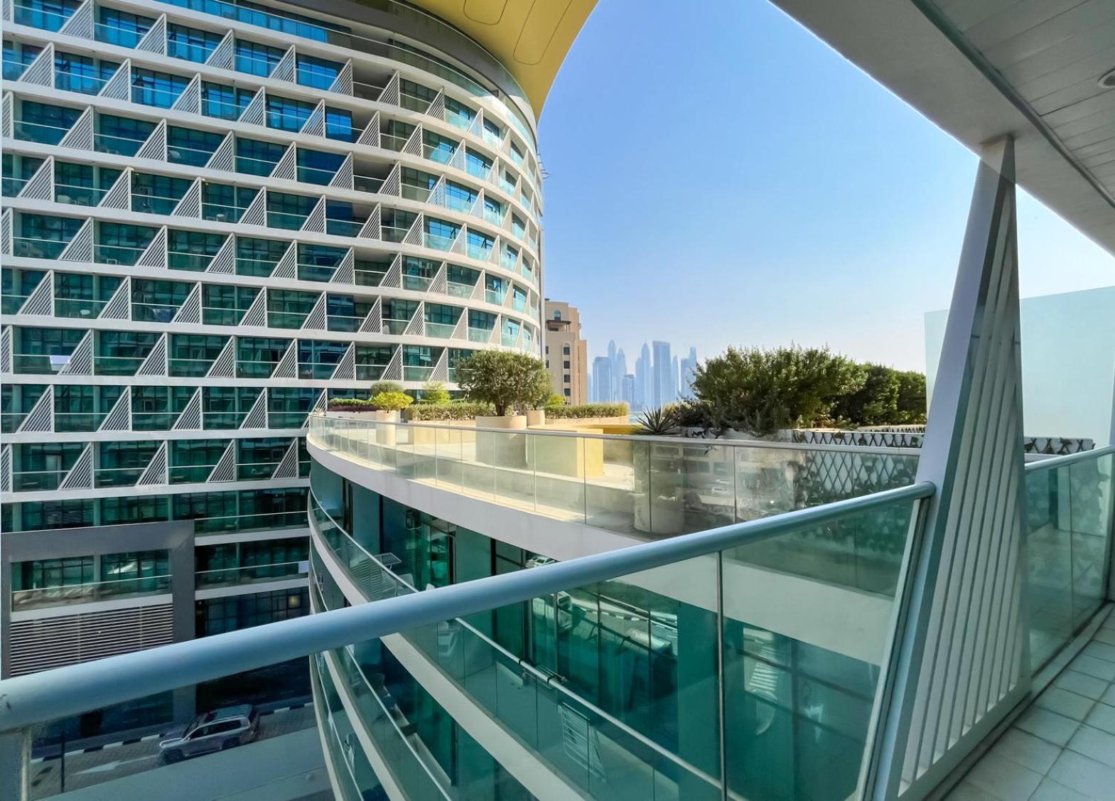 Livbnb-upgraded Urbanchic 1br With Balcony Apartment Dubai