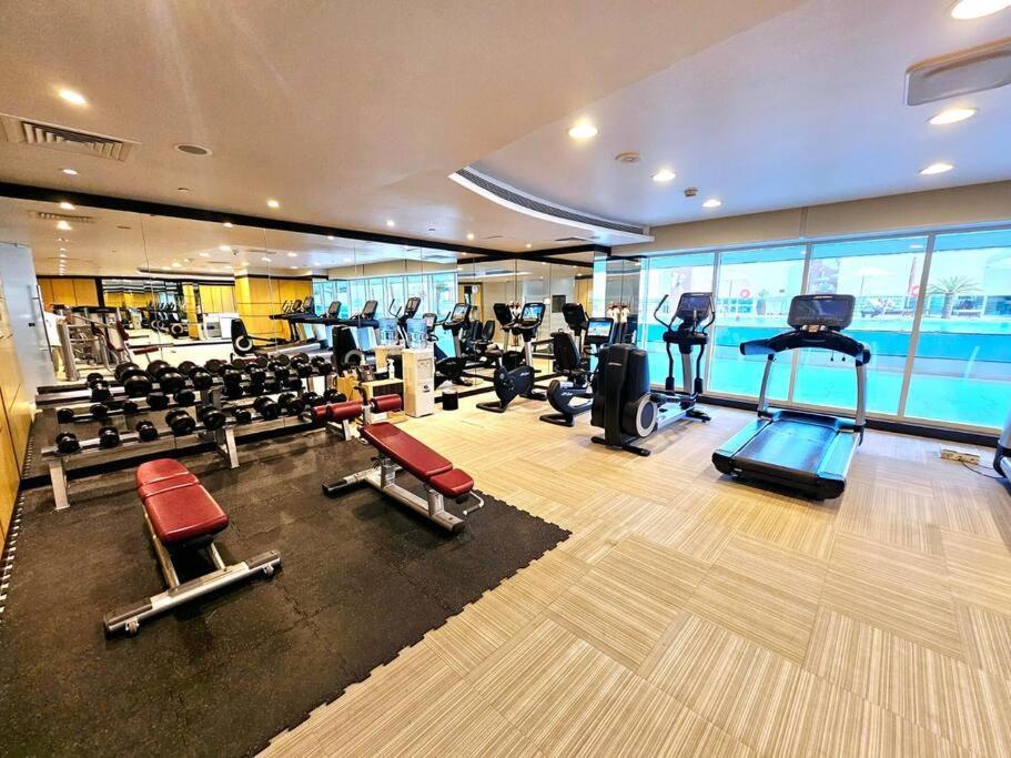 Sunrise Homes - Modern Beside Canal Apartment Dubai
