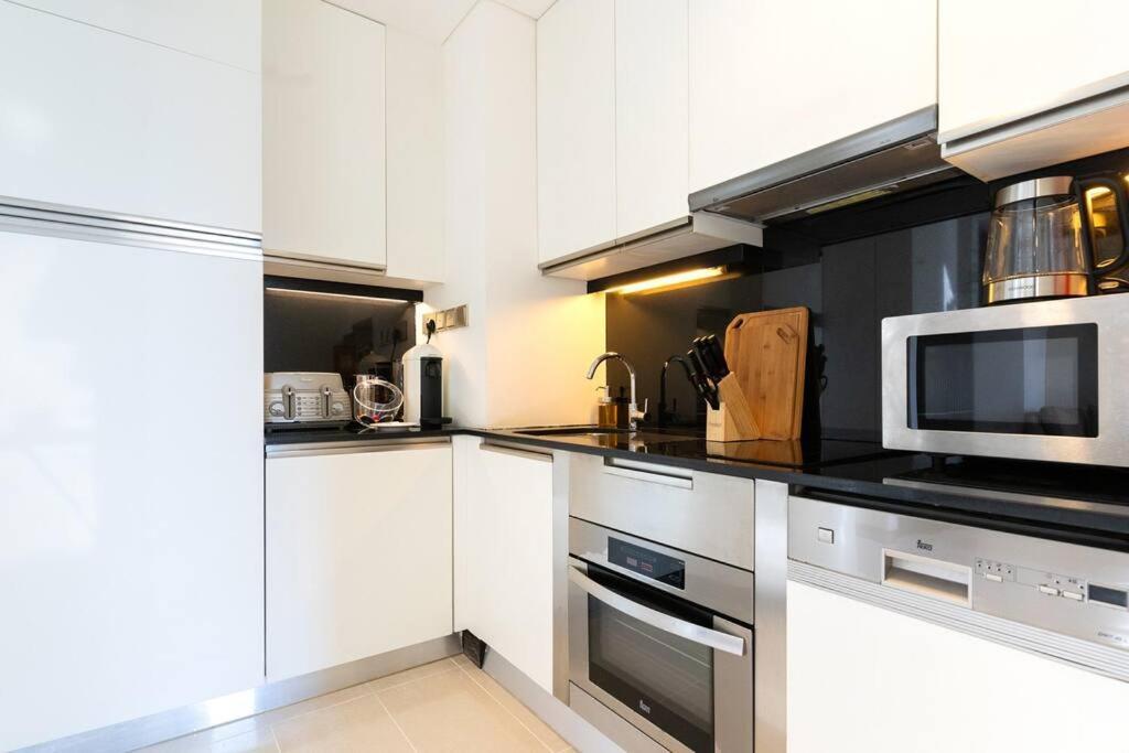 Magnificent Studio, Emaar Residences Marina Apartment *