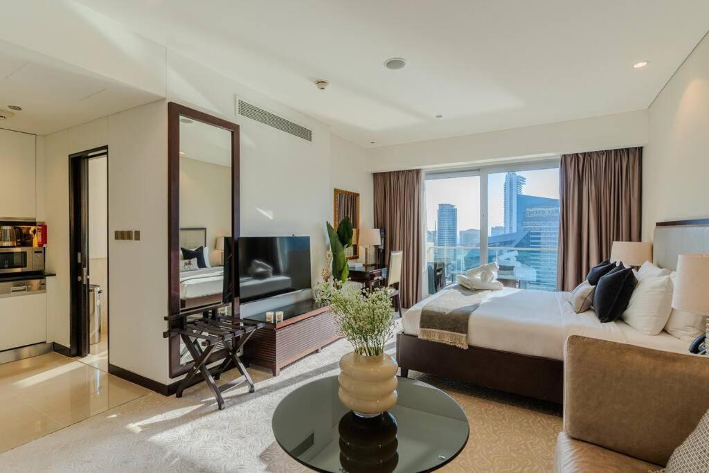 Apartment Magnificent Studio, Emaar Residences Marina *