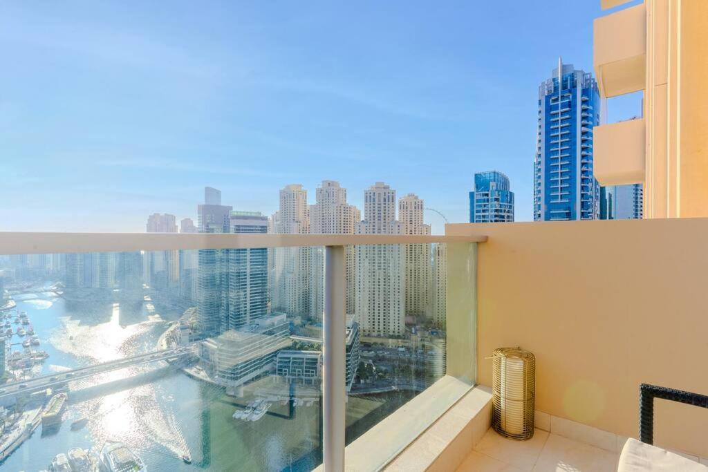 Apartment Magnificent Studio, Emaar Residences Marina Dubai
