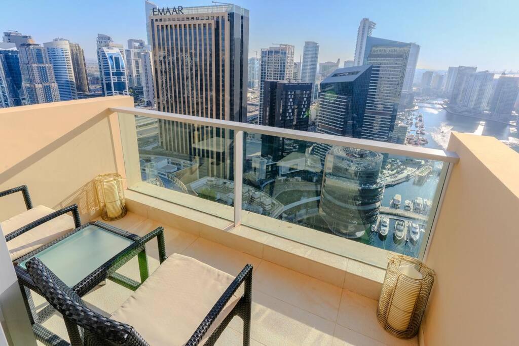 Magnificent Studio, Emaar Residences Marina Apartment Dubai