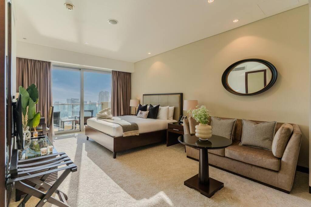 Apartment Magnificent Studio, Emaar Residences Marina