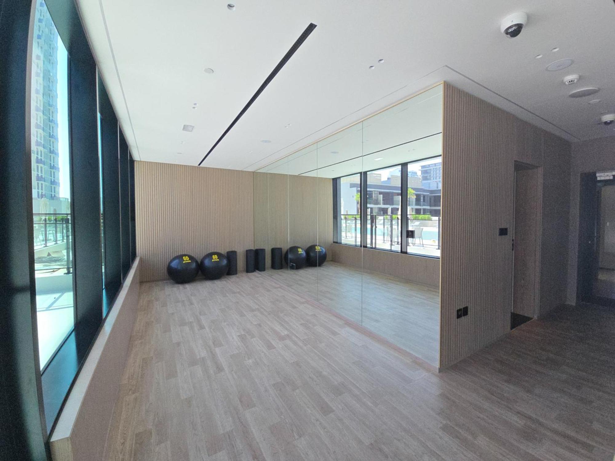 Easygo-serene 1bdr With Terrace Binghatti Corner Jvc