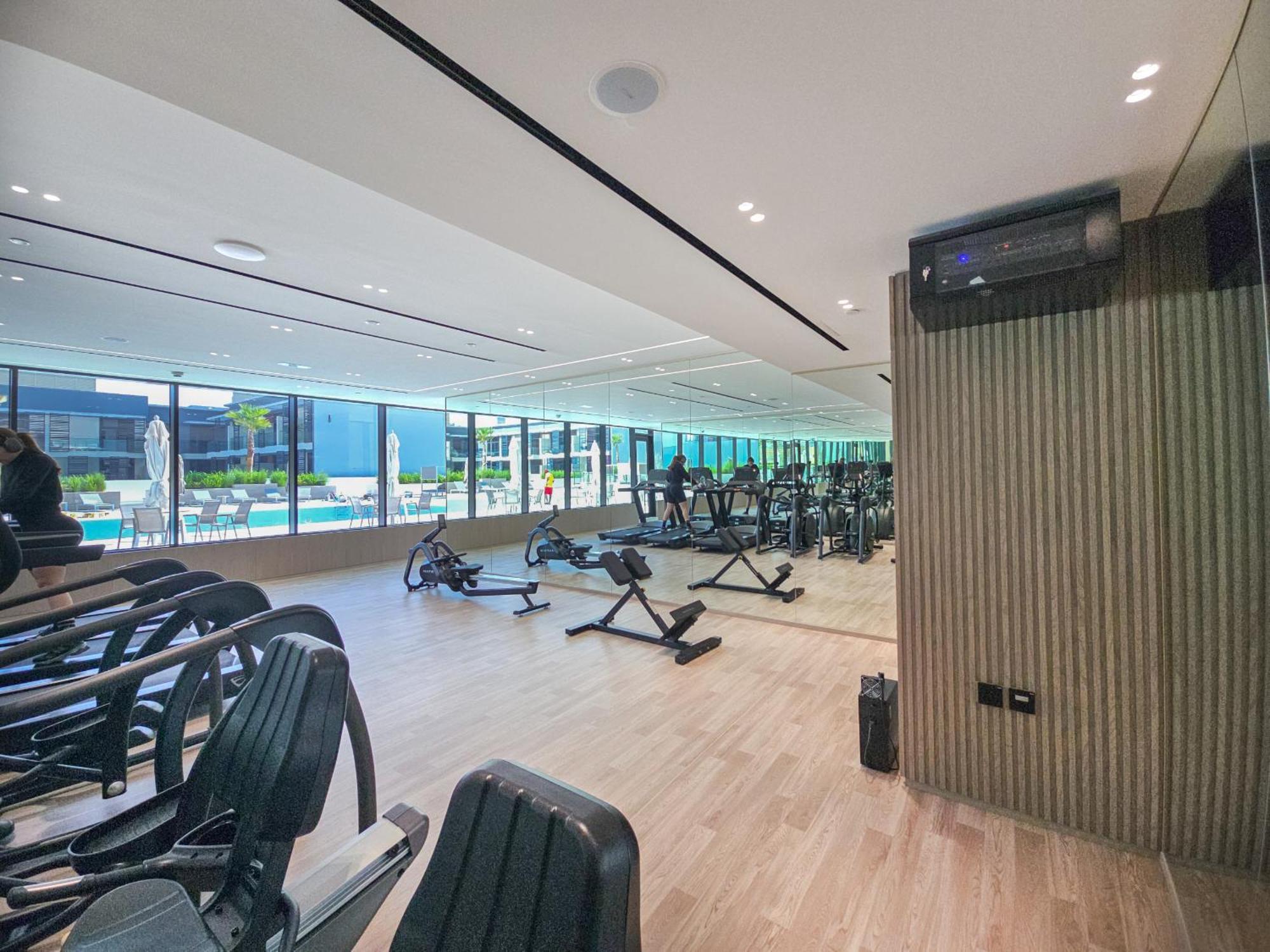 Easygo-serene 1bdr With Terrace Binghatti Corner Jvc Apartment