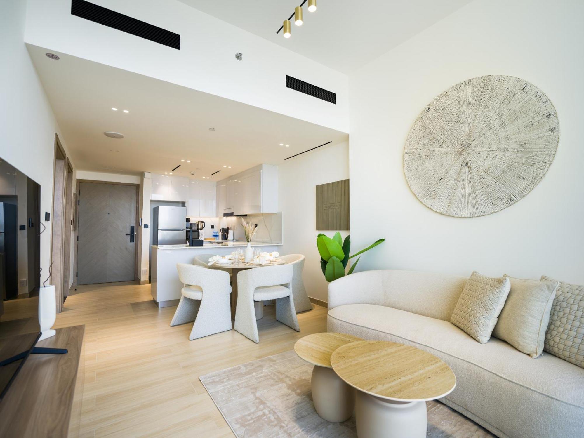 Easygo-serene 1bdr With Terrace Binghatti Corner Jvc Apartment