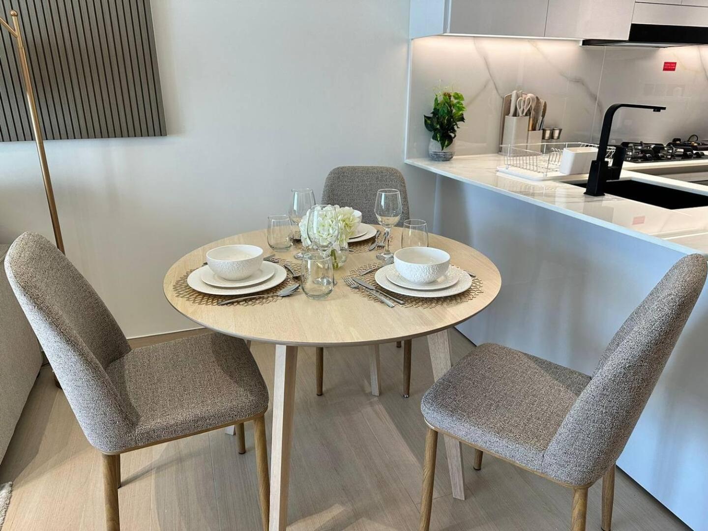 Brand New Fully Furnished 1bedroom Injvc Dubai