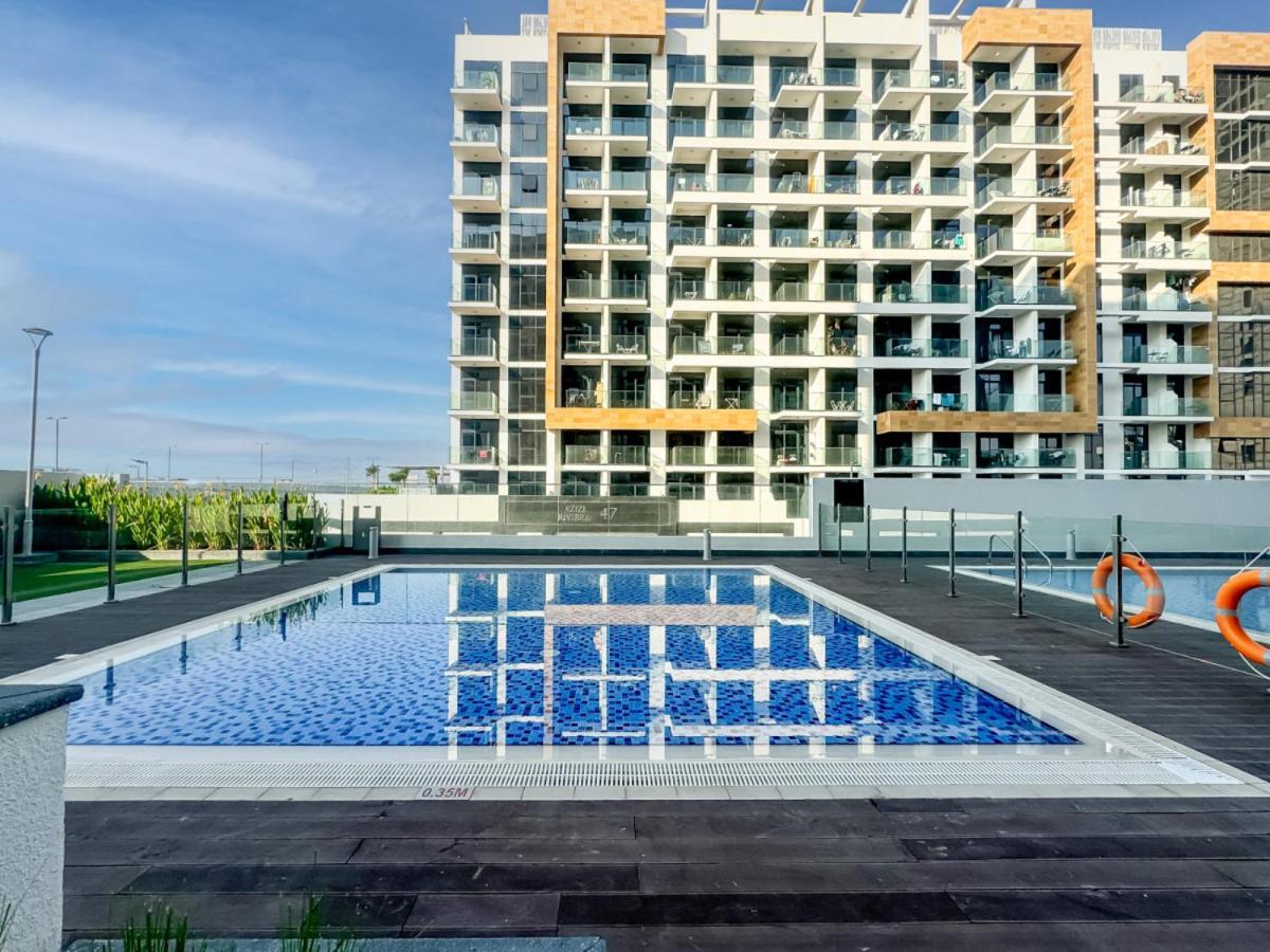Cosy Azizi Riviera Retreat With Views * Dubai