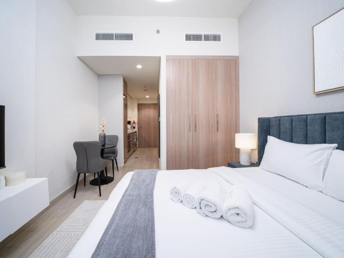 Cosy Azizi Riviera Retreat With Views Dubai