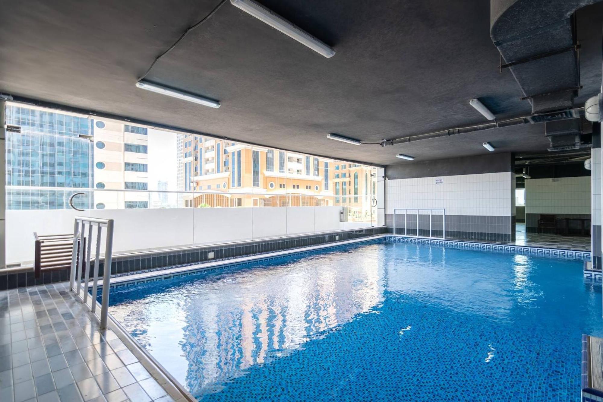 Spacious & Cosy 1br In Marina *
