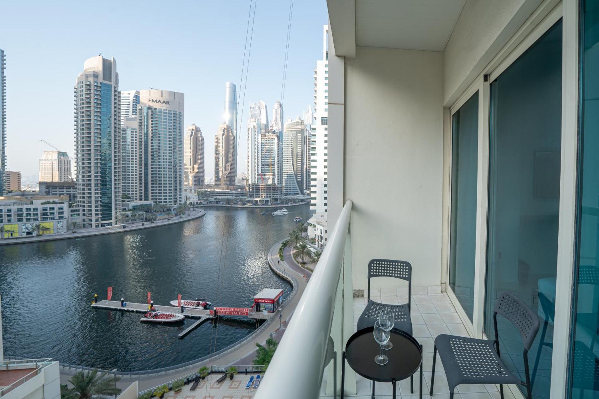 Exquisite Marina View 2 Bedrooms Near Metro And Marina Mall *