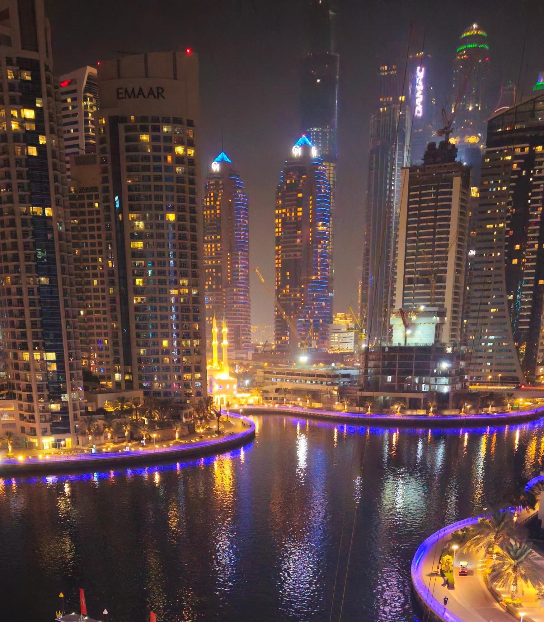 Exquisite Marina View 2 Bedrooms Near Metro And Marina Mall *