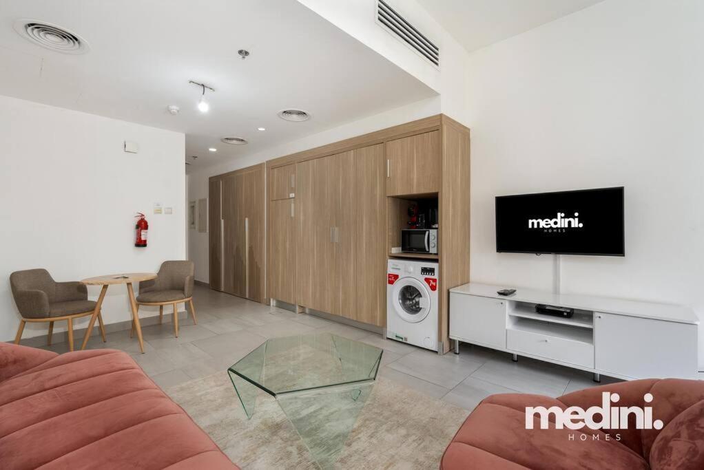 Large In Jvc - Apartment *