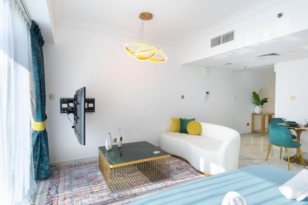 Lux X 22 Apartment *