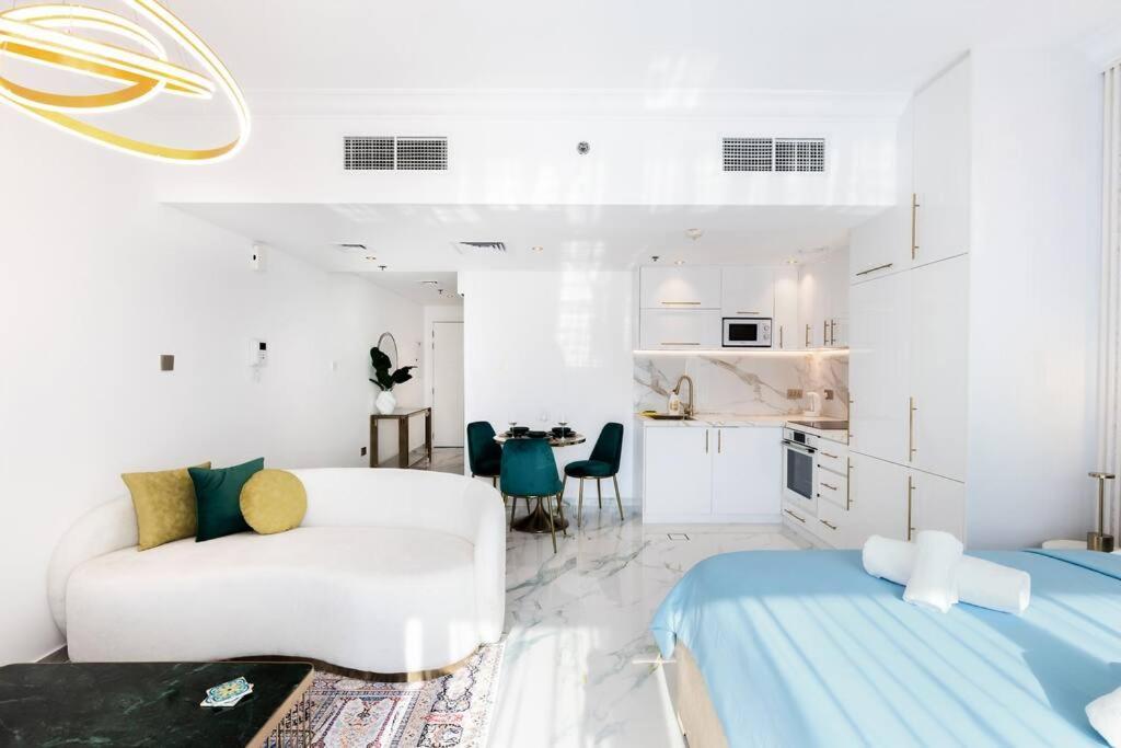 Lux X 22 Apartment *