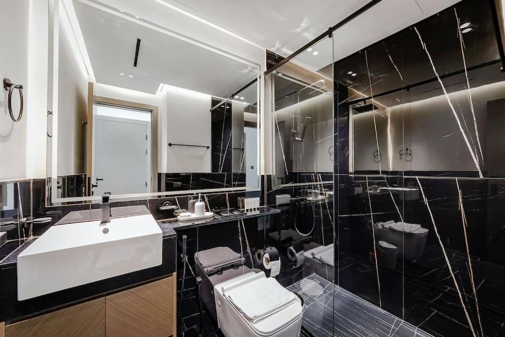 1bdr Yacht View Binghatti Canal Apartment *