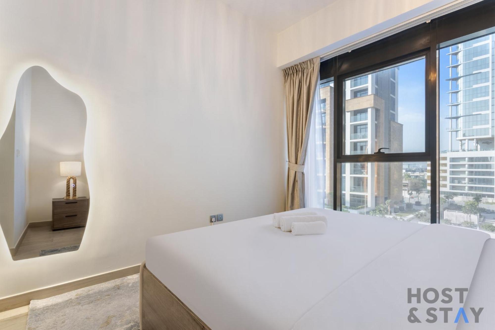 Bright 2br At Azizi Riviera, Mbr Apartment