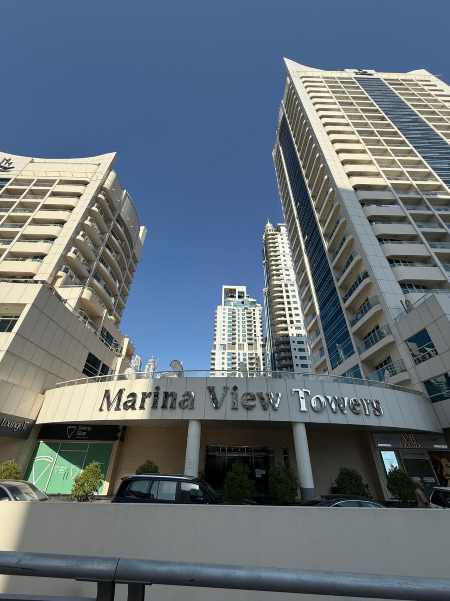 Livincci- In Marina -15 *