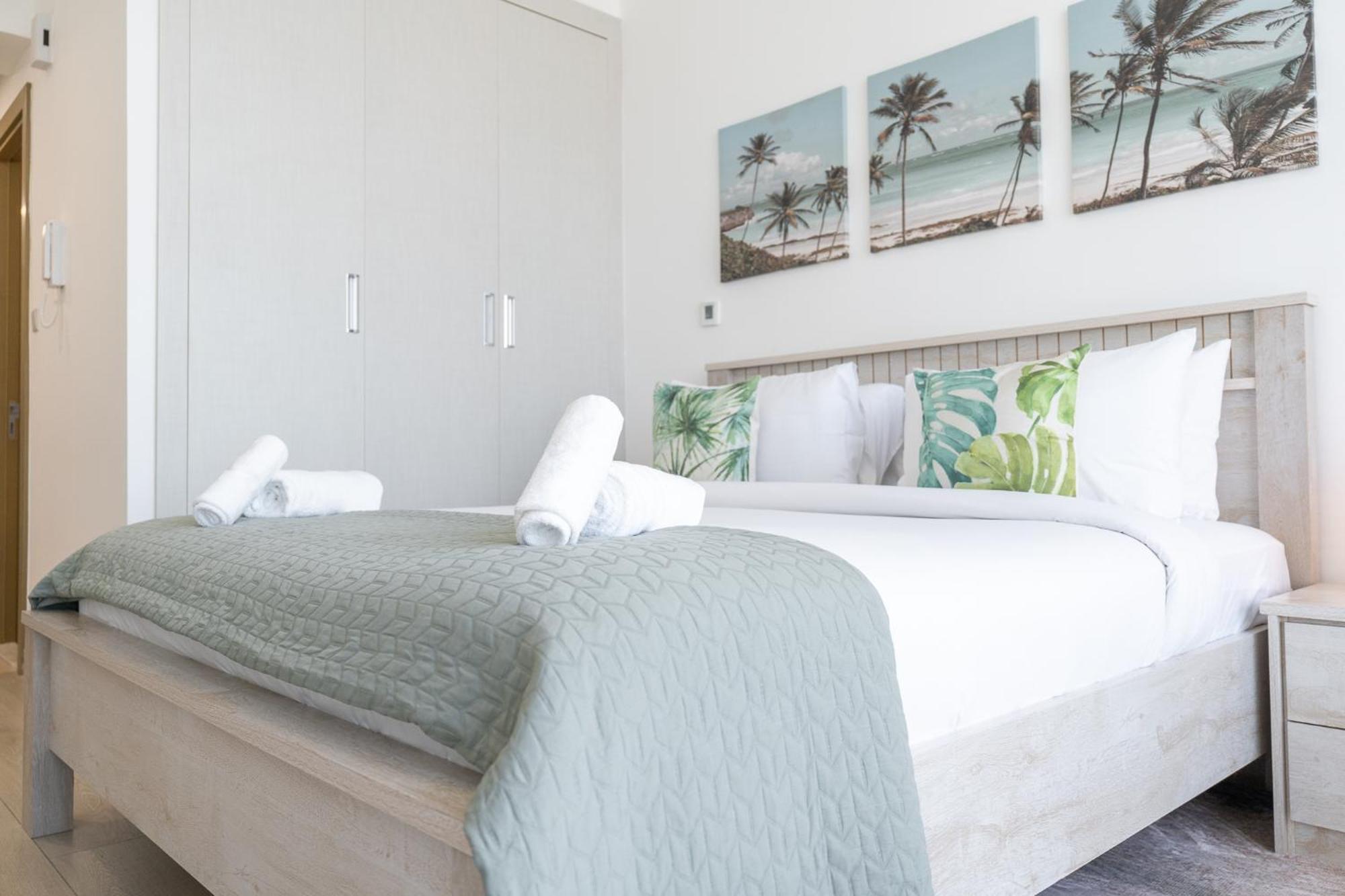 Bright And Stylish In Jvc With Skyline View Apartment