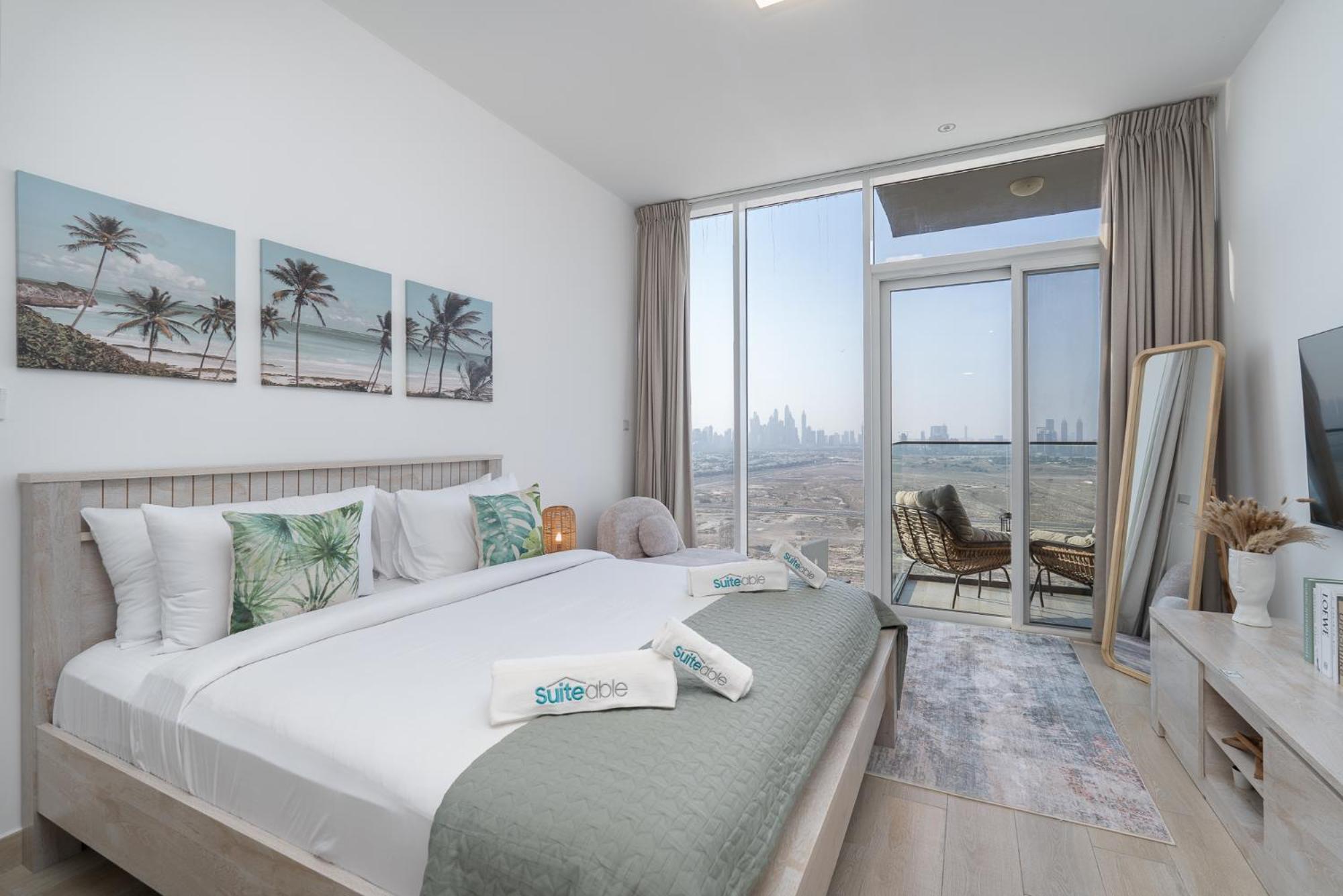 Apartment Bright And Stylish In Jvc With Skyline View *