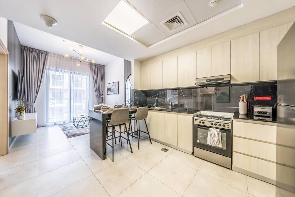 Dazzling 1br-binghatti Rose-jvc