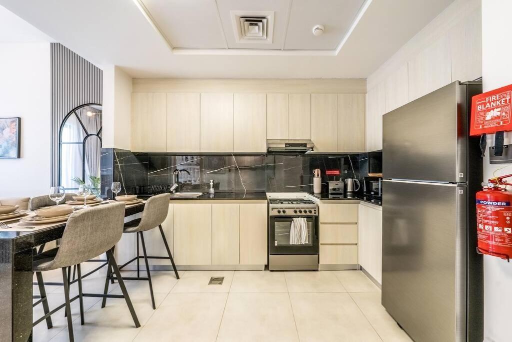 Apartment Dazzling 1br-binghatti Rose-jvc *