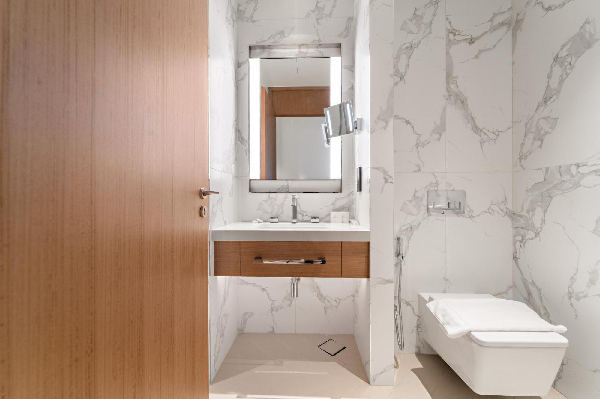 Address Opera 25 By Luxstay Homes