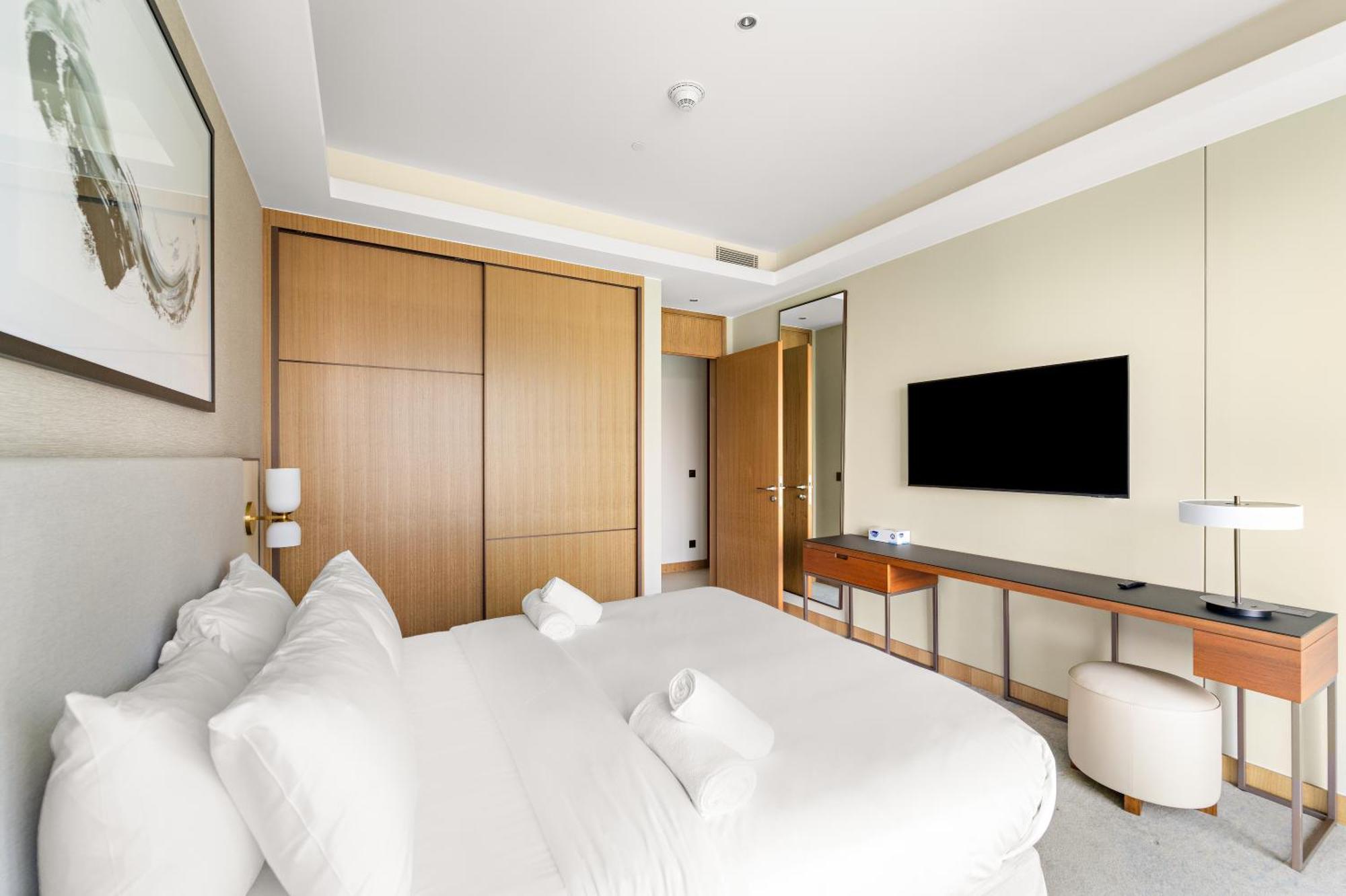 Address Opera 25 By Luxstay Homes *