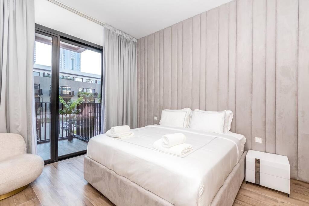 Luxury In Oakley Square Residences, Jvc *