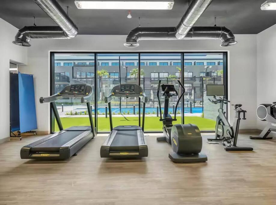 Luxury In Oakley Square Residences, Jvc Apartment