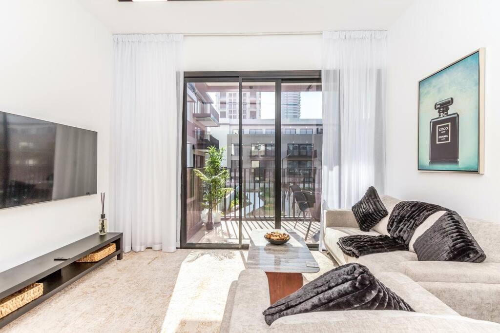 Luxury In Oakley Square Residences, Jvc Dubai