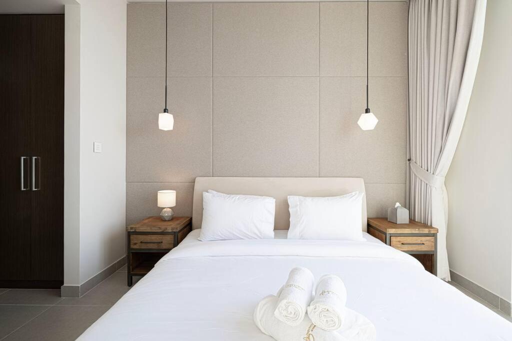 2bed-400m From Burj Khalifa- Heart Of Apartment Dubai