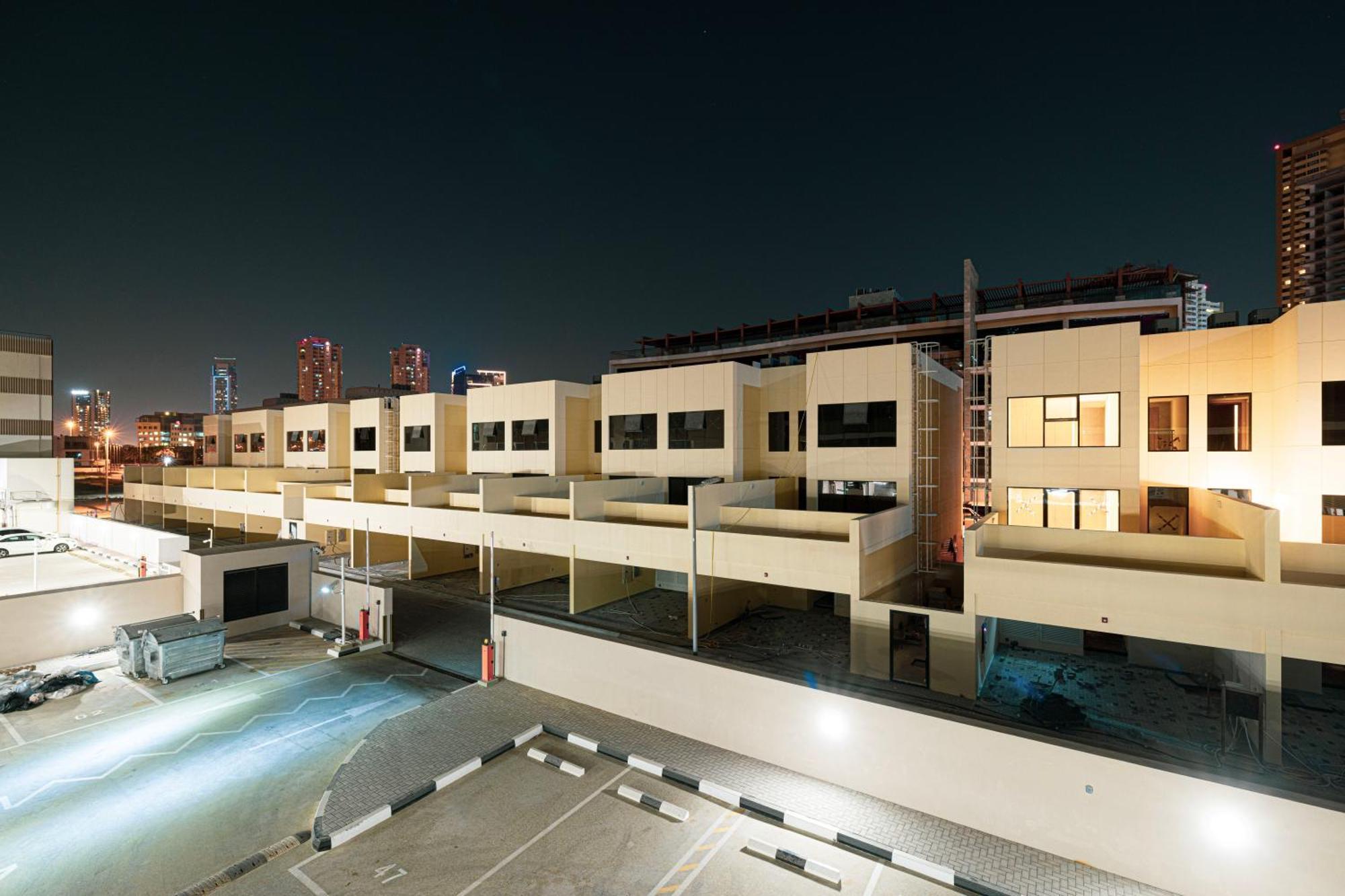 Urbanhomes - Cozy Spacious Exceptional In Heart Of At Jvc