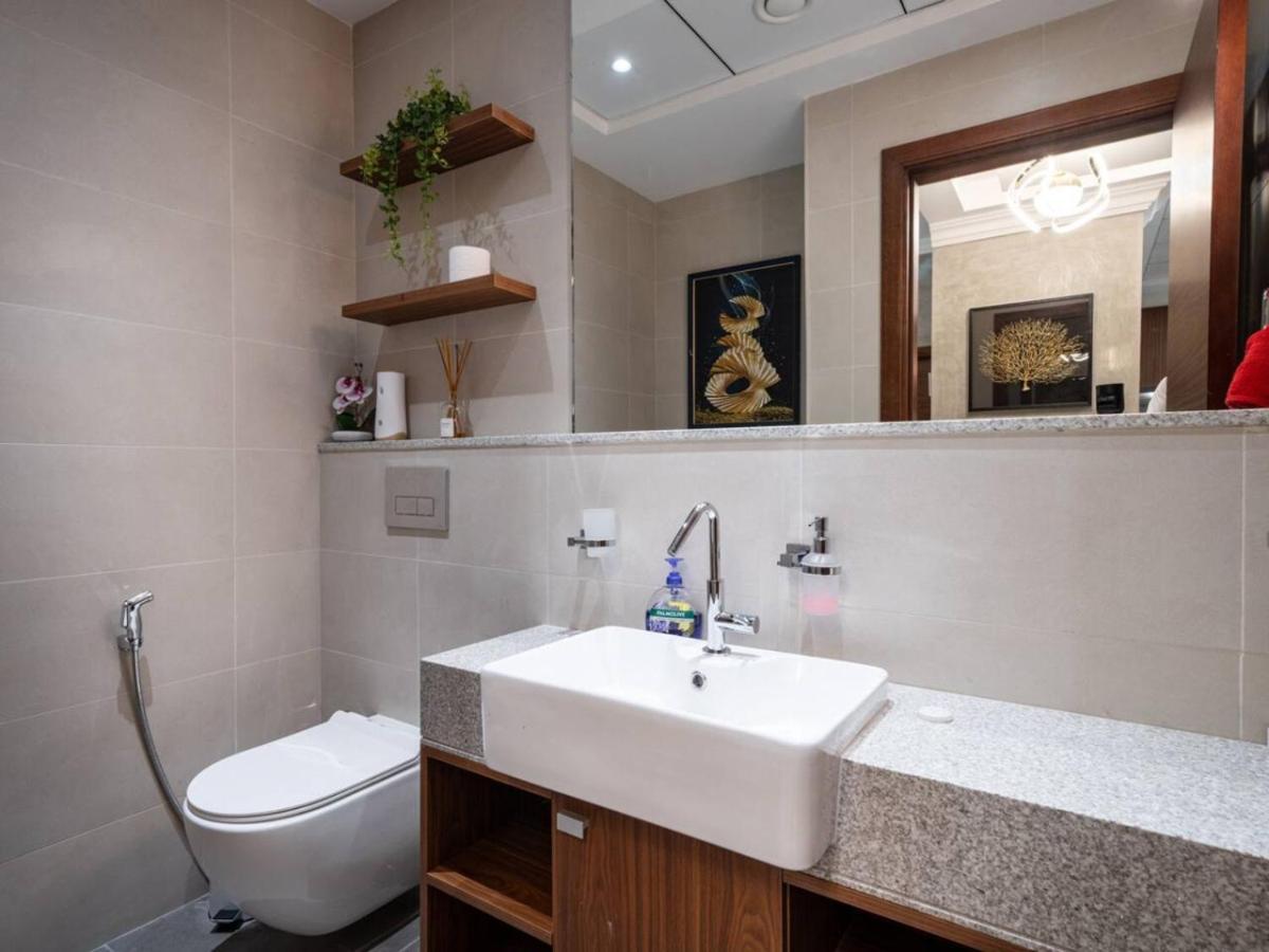 Elegant 2-bed Escape With Frame & Difc Views