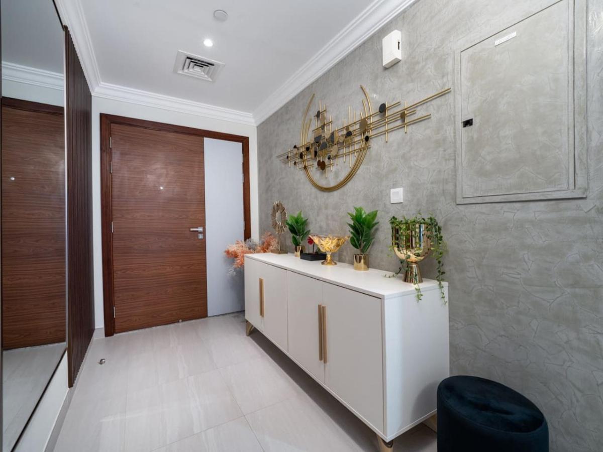 Elegant 2-bed Escape With Frame & Difc Views Apartment