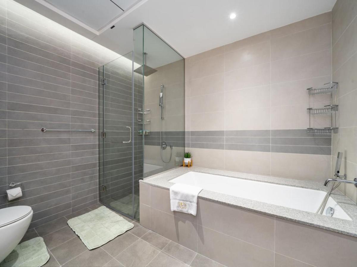 Elegant 2-bed Escape With Frame & Difc Views Dubai