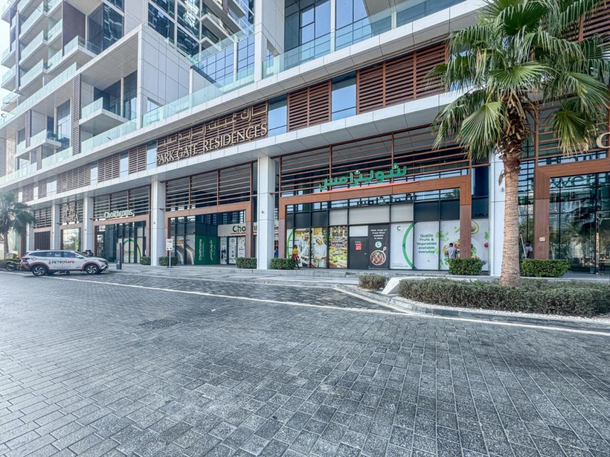 Elegant 2-bed Escape With Frame & Difc Views Dubai