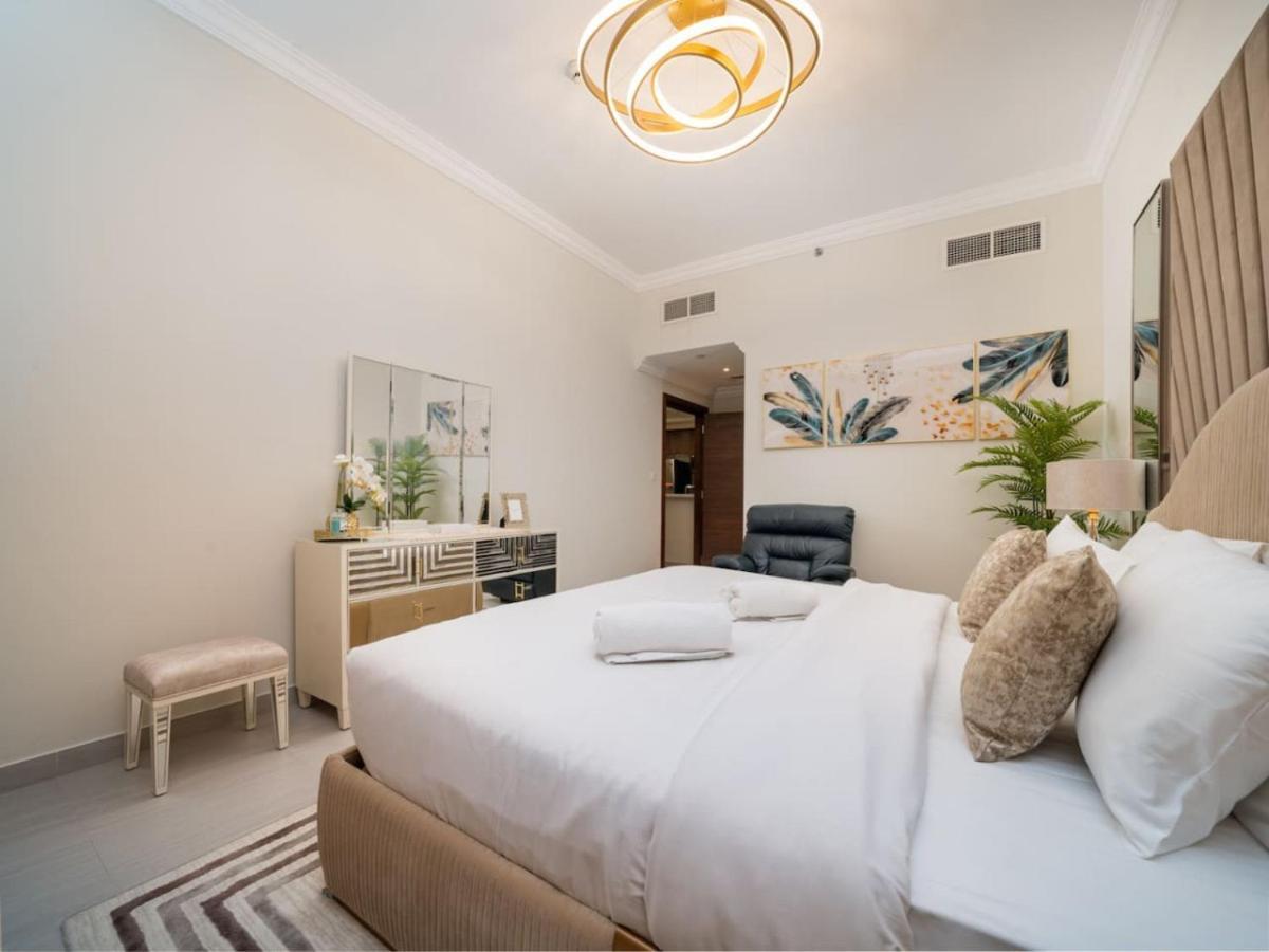 Elegant 2-bed Escape With Frame & Difc Views