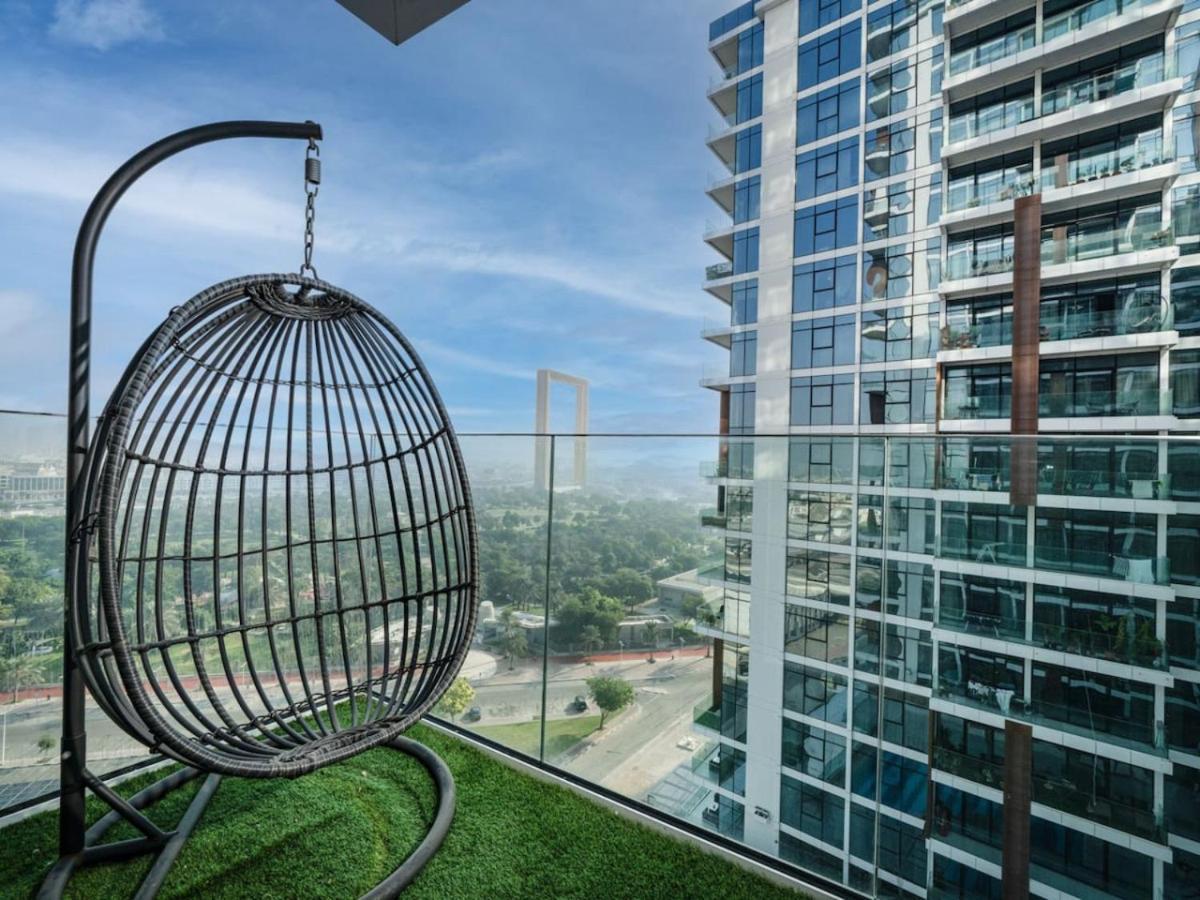 Elegant 2-bed Escape With Frame & Difc Views Dubai